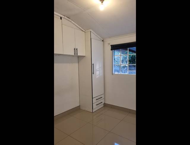 3 BEDROOM FREEHOLD FOR SALE IN FERNWOOD